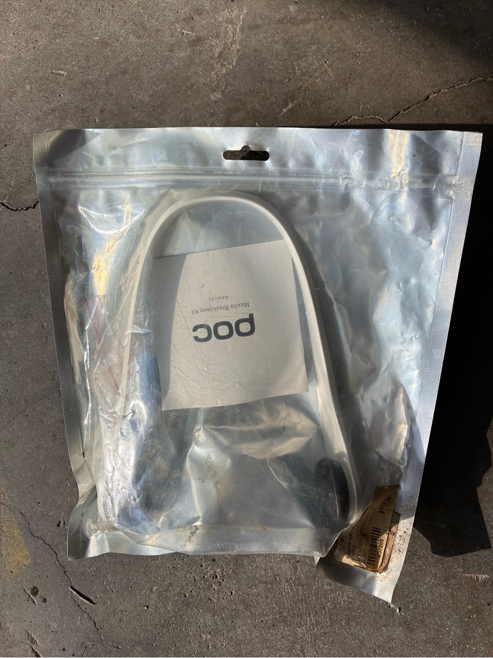 POC maxilla breakaway kit Helmet Accessory in White (Packaged)
